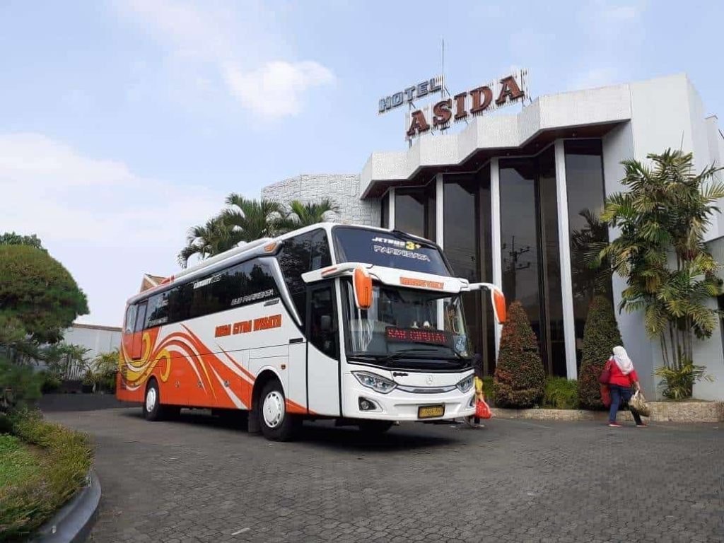 Bus Pariwisata