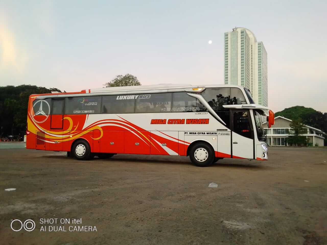 sewa bus terjangkau