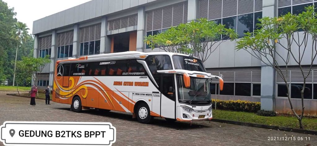 sewa bus depok