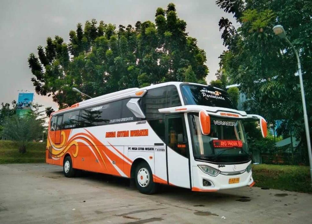 sewa bus tangerang