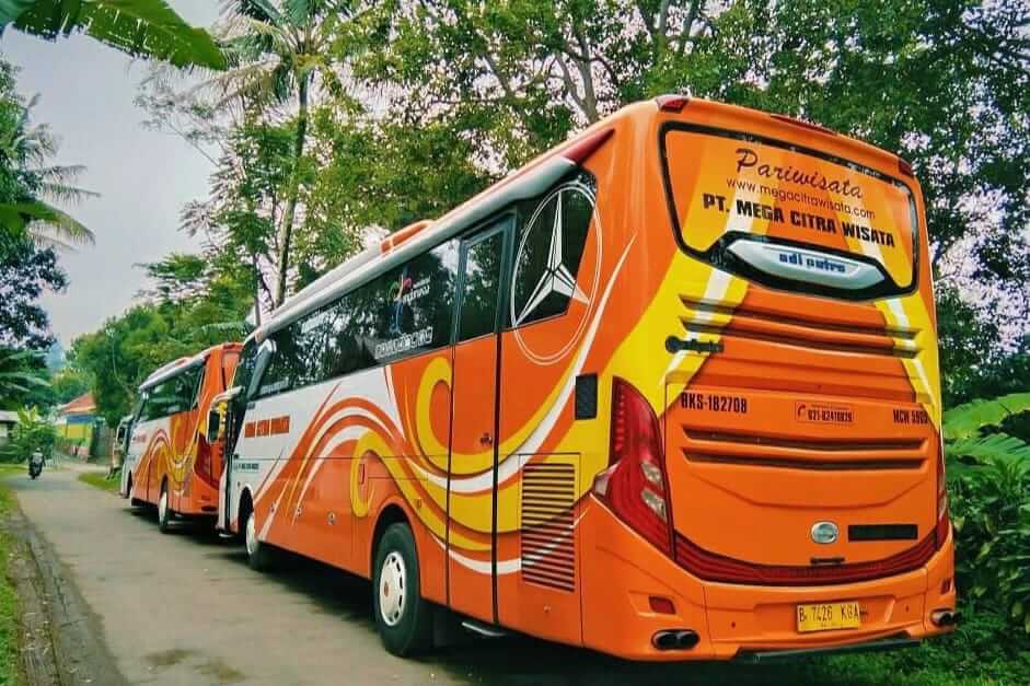 Rental Bus Pariwisata