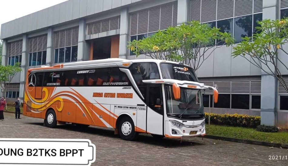 sewa bus depok